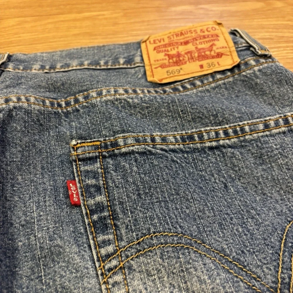 Levis preowned good
